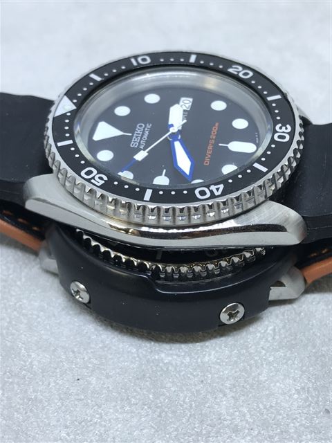 New slip over SKX007 shrouds from Armsaver | seikoparts